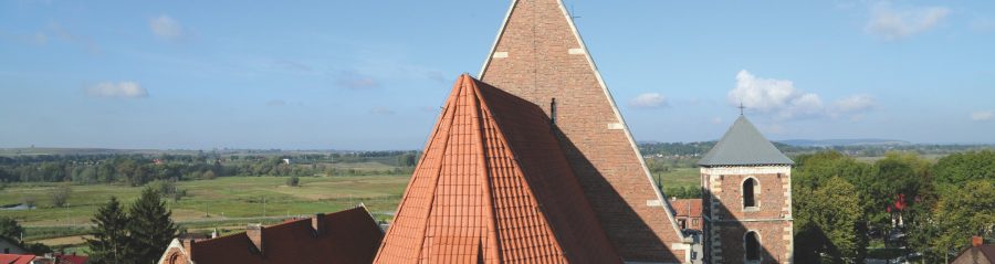Kolegiata w Wiślicy po renowacji dachu dachowką Koramic Mnich Mniszka