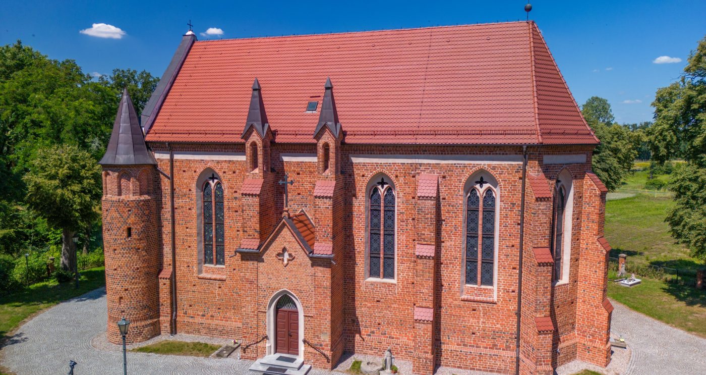 parish church Assumption of the Blessed Virgin Mary in Debno with beaver roof tile