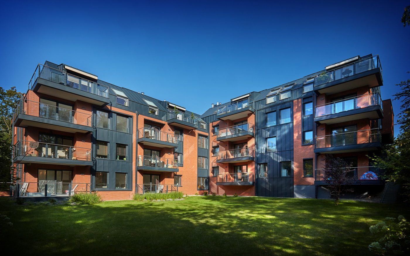 Budynek apartamentowy na ul. Ułańskiej w Gdyni, elewacja z cegły Pomerania